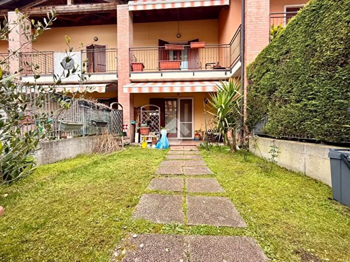 Appartamento con 5 locali in vendita in Via Solferino, Vigasio