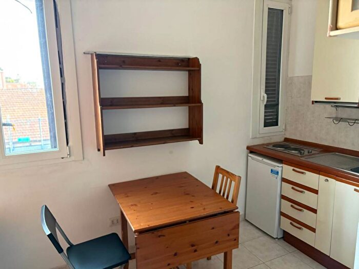 Appartamento monolocale in affitto in Piazza Piemonte, Washington, Milano