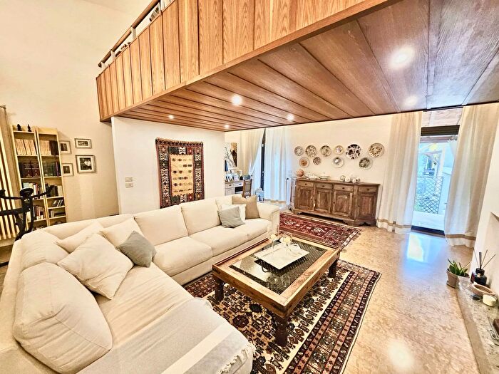 Casa con 10 locali in vendita in Contrada Campagnola, Verona