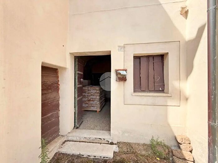 Appartamento bilocale in vendita in Piazza Massimo dAzeglio, Castel SantElia