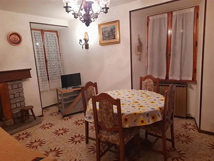 Appartamento trilocale in vendita in Druogno, Druogno