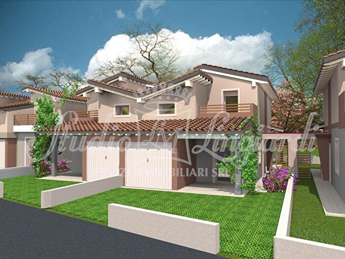 Casa quadrilocale in vendita in Via Attilio Orecchia, Tavazzano Con Villavesco