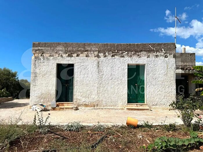 Casa quadrilocale in vendita in Contrada Gallina, Avola