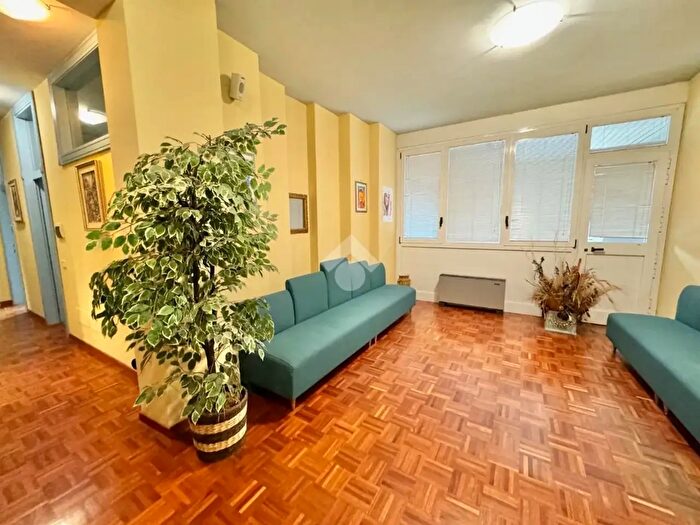 Appartamento trilocale in vendita in Viale Patrono dItalia, Assisi