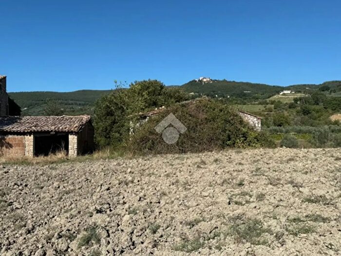 Casa quadrilocale in vendita in Località Carignano, Guardea