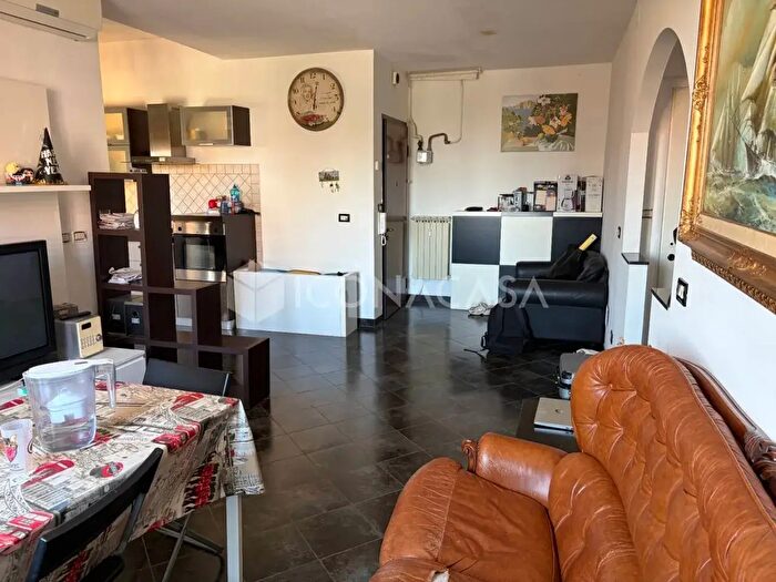 Appartamento trilocale in vendita in Via Giuseppe Dozza, Bologna