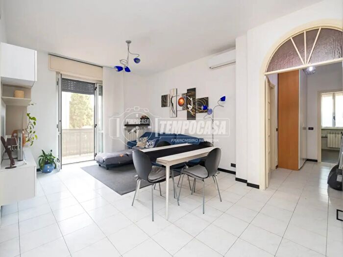 Appartamento trilocale in vendita in Via Dossi, Melzo