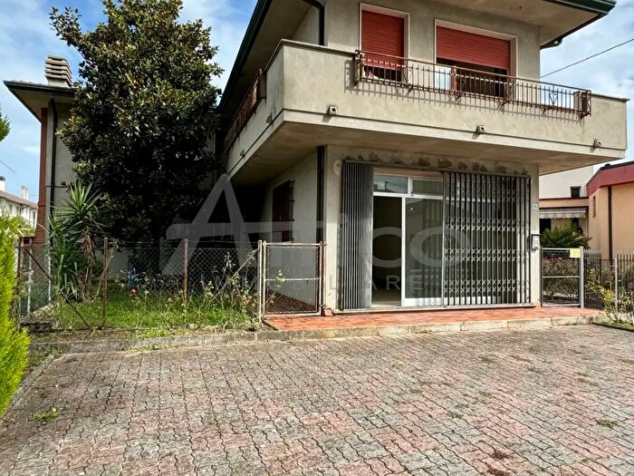 Casa con 6 locali in vendita in Canale di Villadose Ro, Villadose