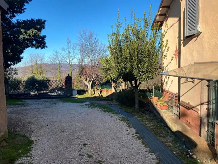 Casa con 6 locali in vendita in Grotte Cavalieri, Sorano