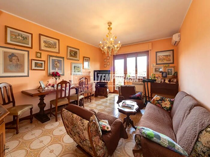 Case in Vendita e in Affitto - 3