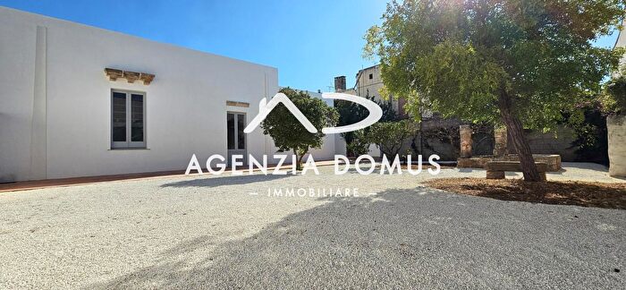 Casa bilocale in vendita in Via Pisanelli, Racale