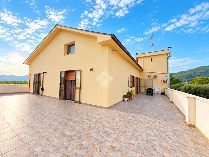 Appartamento quadrilocale in vendita in Via Borgo Triverno, Pozzilli