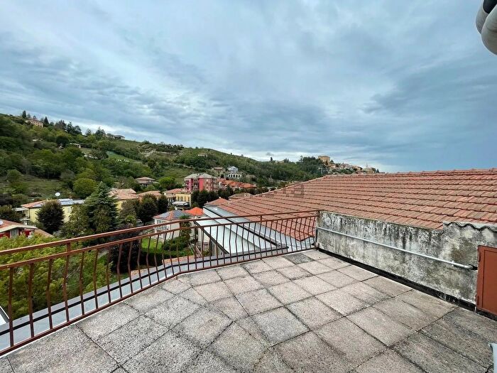 Appartamento trilocale in vendita in Canelli