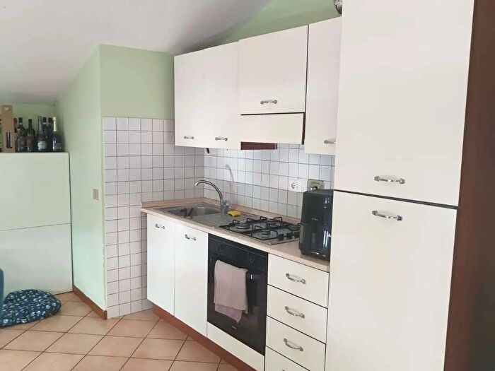 Appartamento trilocale in affitto in Via Marx, Spoleto