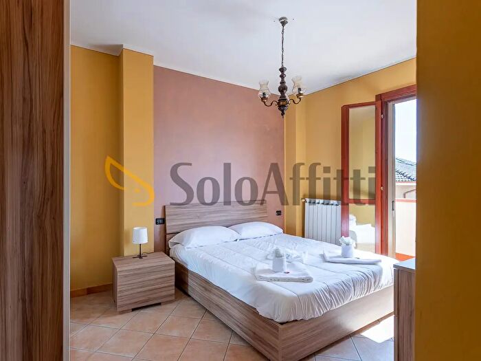 Appartamento trilocale in affitto in Viale Lombardia, Castello DAgogna