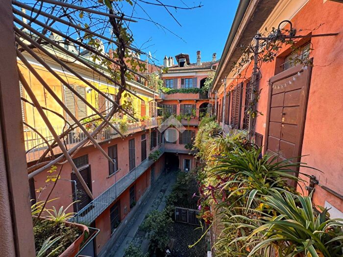 Appartamento bilocale in affitto in Corso S Gottardo, Milano