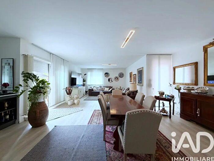 Appartamento con 6 locali in vendita in Via Cavour, Rovereto