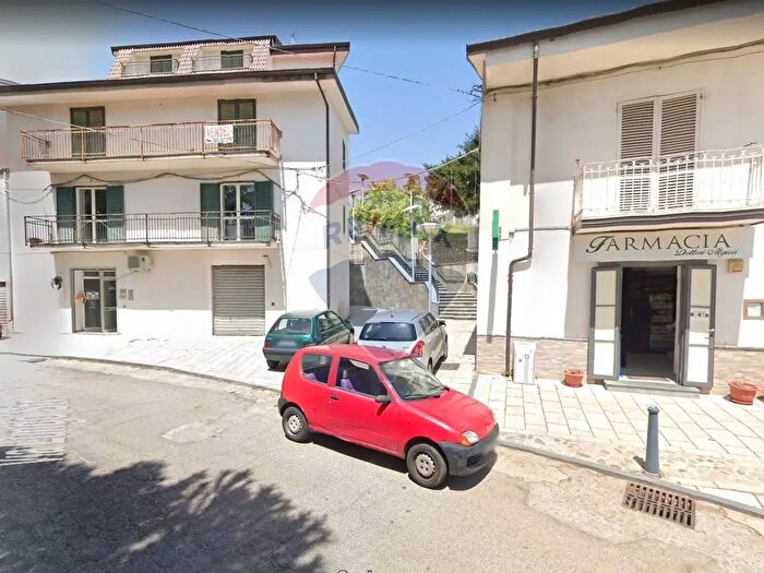 Appartamento con 7 locali in vendita in Acri