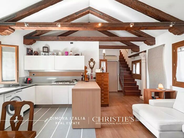 Appartamento con 5 locali in vendita in Castello, Venezia