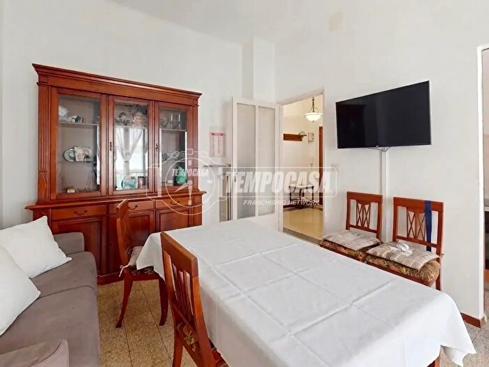 Appartamento trilocale in vendita in Via Tonale, Torino
