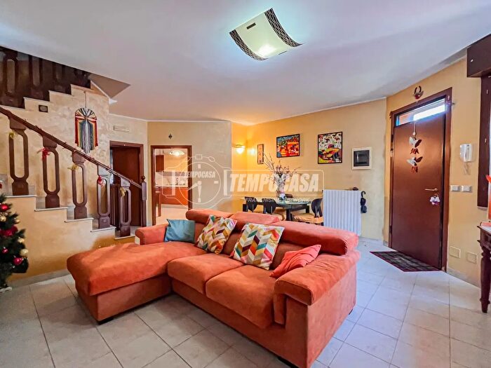 Casa con 5 locali in vendita in Via Europa, Santarcangelo Di Romagna