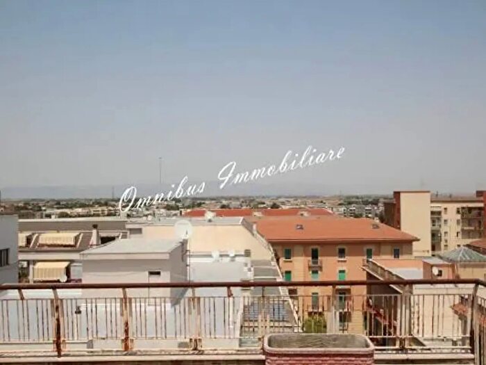 Appartamento con 9 locali in vendita in Foggia