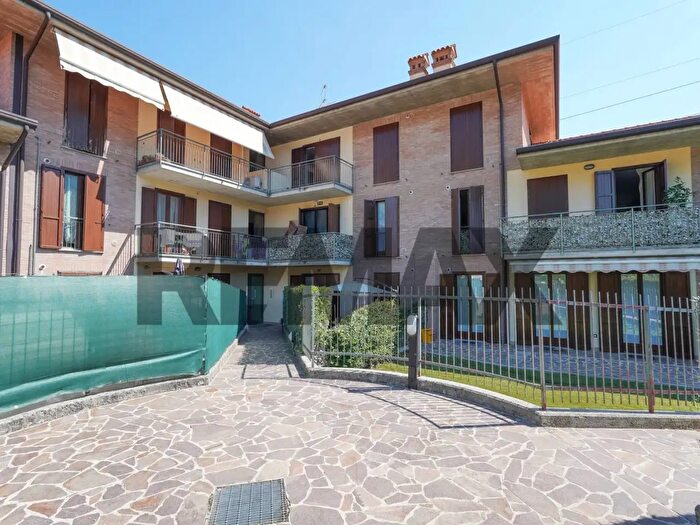 Appartamento trilocale in vendita in Leonardo da Vinci, Pontida