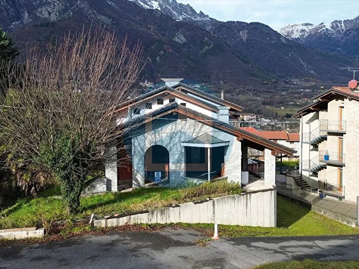 Casa con 5 locali in vendita in Via Rivea Ceto Bs, Ceto