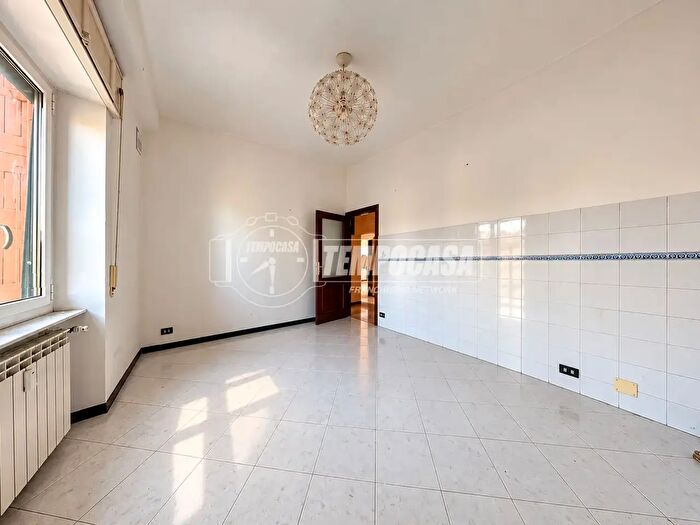 Appartamento bilocale in vendita in Via Antonio Sant'Elia, Genova