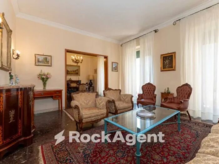 Appartamento con 5 locali in vendita in Via Livorno, Catania