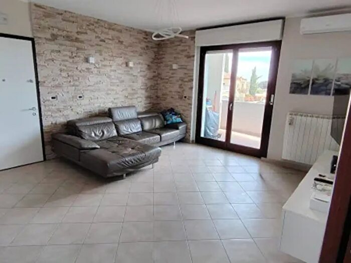 Appartamento trilocale in vendita in Viale San Martino, Citta SantAngelo
