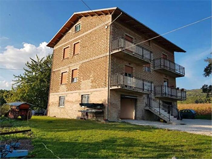 Appartamento con 5 locali in vendita in Gubbio