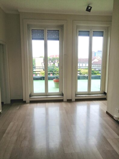 Appartamento trilocale in affitto in Milano