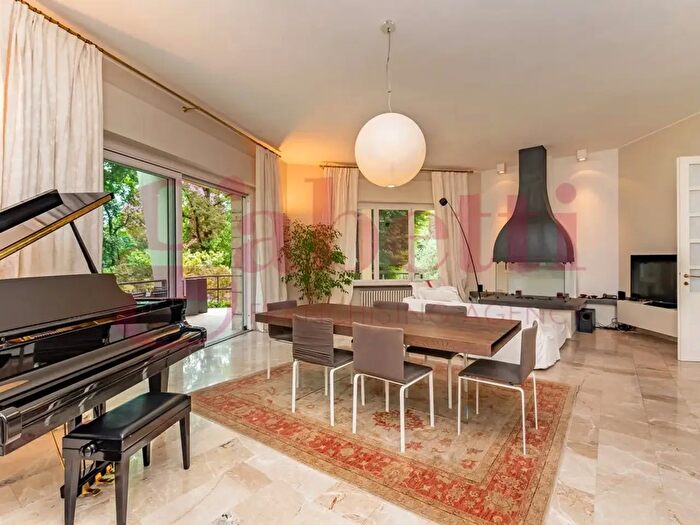 Casa con 5 locali in vendita in Via Volturno, Bergamo