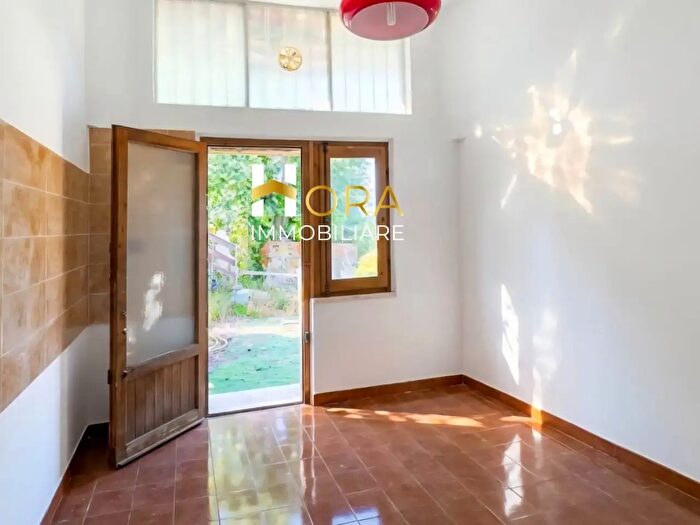Appartamento bilocale in vendita in Via Poggio Tesoro, Montemignaio