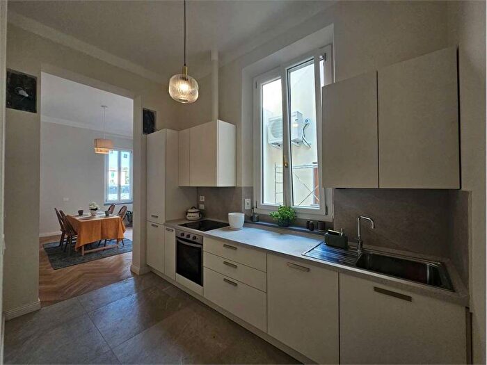 Appartamento con 5 locali in affitto in Via della Fonderia, Ponte alla Vittoria, Firenze