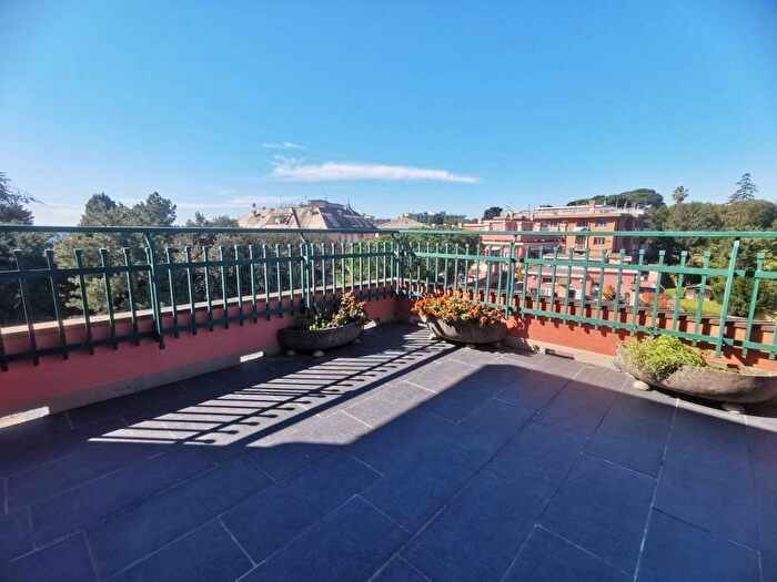 Casa trilocale in affitto in Via Gabriele Rossetti, Quarto, Genova