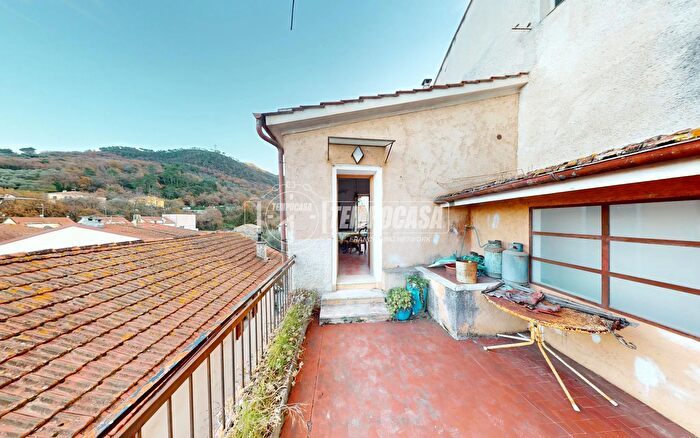 Appartamento quadrilocale in vendita in Piazza Lengueglia, Albenga