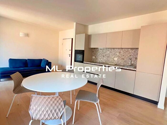 Appartamento trilocale in affitto in Corso Garibaldi, Moscova, Milano