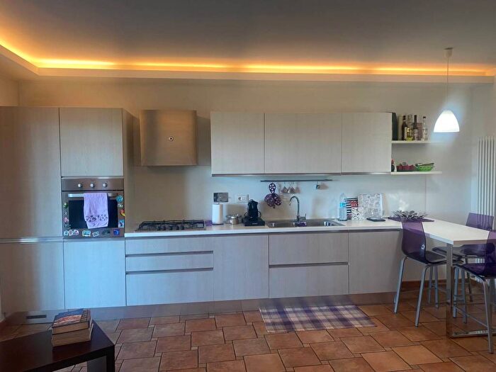 Appartamento trilocale in affitto in Via Trasaghis, Labaro, Roma