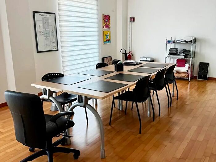 Appartamento con 8 locali in vendita in Via Roma, Avola