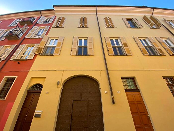 Appartamento bilocale in affitto in Via Archibugieri di San Giorgio, Centro Storico, Pinerolo