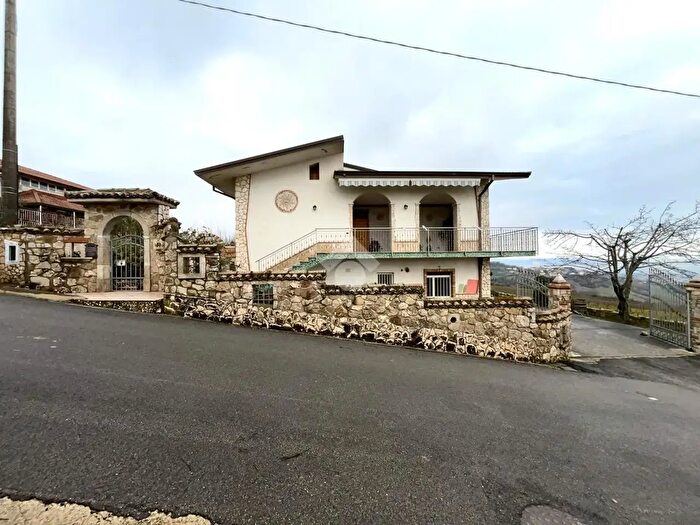 Casa quadrilocale in vendita in Via SantEgidio, Montefusco