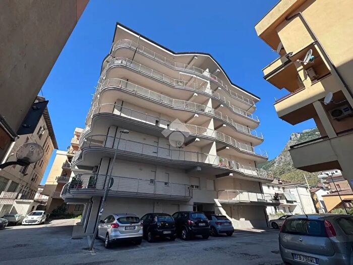 Appartamento quadrilocale in vendita in Via Vittorio Alfieri, Venafro