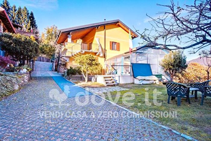 Casa con 5 locali in vendita in Via Giorgetti, Brissago Valtravaglia