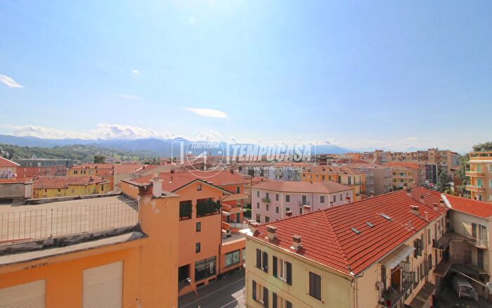 Appartamento con 5 locali in vendita in Corso Armando Diaz, Mondovi