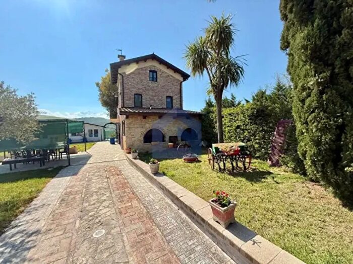 Casa con 5 locali in vendita in Via Castellata, SantEusanio Del Sangro
