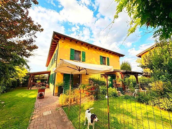 Appartamento con 7 locali in vendita in Via Achille Ferrari d, Castelnuovo Rangone