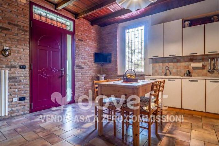 Casa con 5 locali in vendita in Via della Vittoria, Tresignana
