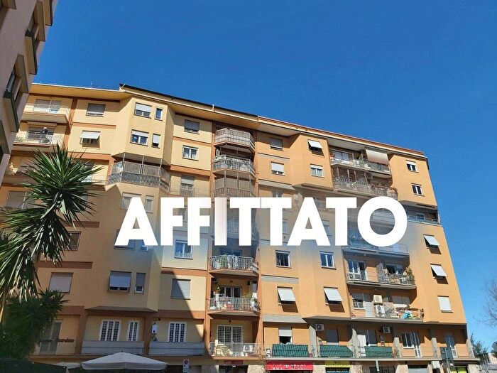 Appartamento bilocale in affitto in Piazza Oreste Tommasini, Bologna, Roma